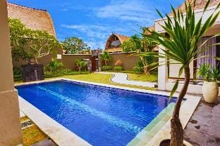 Sun And Sand 4 BR Privat Swimmingpool Villa NE44 Villa in Bali