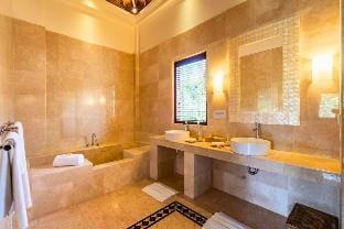 Elegant 3 BR Private Pool With Garden View ZN39 Villa in Tampaksiring
