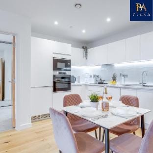Pluxa Pink Amethyst  2 Bed Apt. Vacation rental in Birmingham