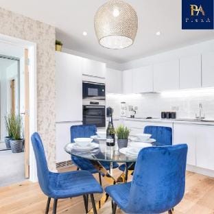 Pluxa Bleu Allure - Glamorous City Centre Stay Vacation rental in Birmingham