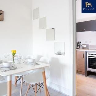 Pluxa The City Escape Vacation rental in Birmingham