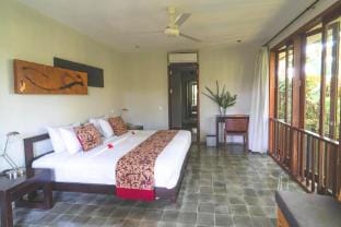 Calm Private Villa 5 BR With Ricefield View Y022 Villa in Payangan