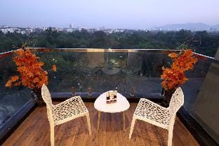 Sunny 3 BHK HomeSuite - Reliance Coprorate Park  Apartment in Maharashtra