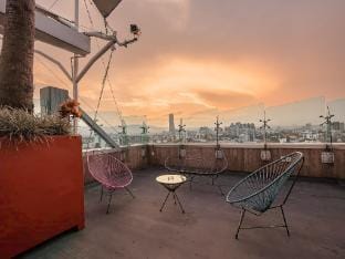 The Flamingo Rooftop Suite Design in Centric place Apartment in Mexico City