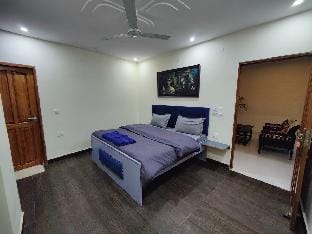 Cosy Homes Rajpur Road 2BHK Wi-Fi Peaceful Apartment in Dehradun