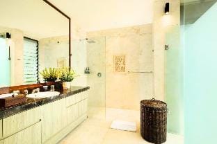 Cambodia 5 BR Calm Private Pool Villa IR106A Villa in North Kuta