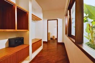 Celestial Mansion 3 BR Private Pool Villa NE48 Villa in North Kuta