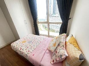 Afiniti@Legoland/GleneaglesWalk5min[QBunny}Max8pax Vacation rental in Johor