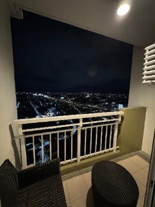 The Celandine l Barefoot Staycation Apartment in Quezon City