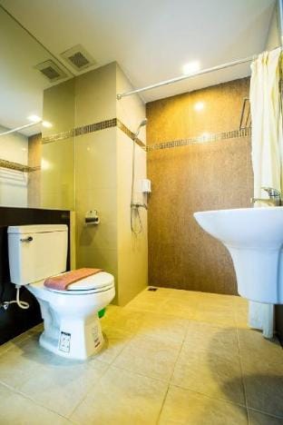 GrandSmile Welnez Condo Pattaya P504T    Apartment in Pattaya City