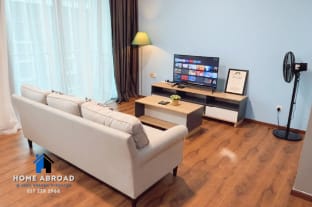 Home Abroad 5 @ Jazz Suites 3, Vivacity 6pax Apartment in Kuching