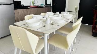 DeLuma@UrbanSuites 8pax Apartment in George Town