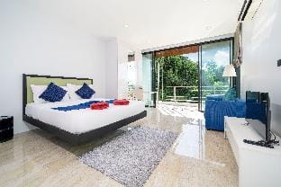 Three-Story Pool Villa UTK B4 in Kata Beach  Villa in Rawai