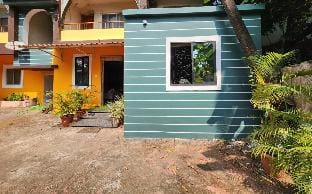 Sait's Beach House/Flat Miramar Apartment in Goa, India