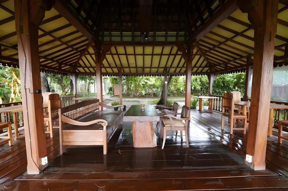 MULBERRY HILL Hotel in Lembang