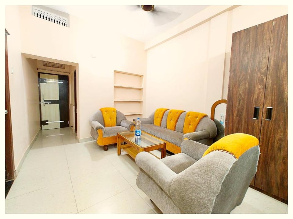 Goroomgo Hasabasa Puri Hotel in Puri