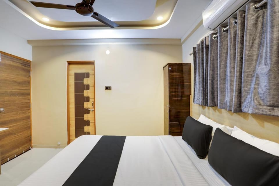 Super Hotel O D K Patil Hotel in Maharashtra