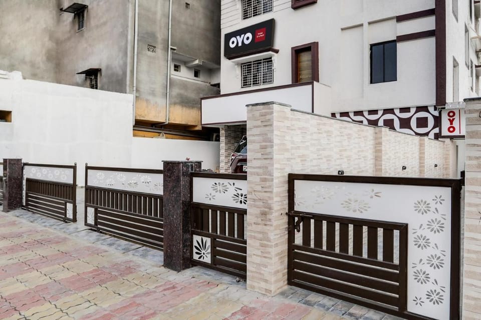 Super Hotel O D K Patil Hotel in Maharashtra