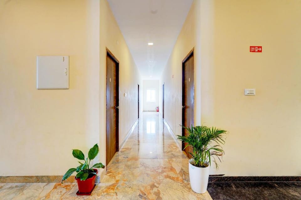 Super Hotel O Sriperambadhur formerly Radha Residency Hotel in Tamil Nadu
