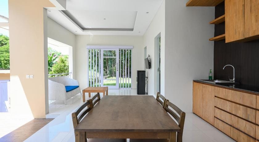 The Lavana Rainie's Villa Nusa Dua Villa in Kuta Selatan