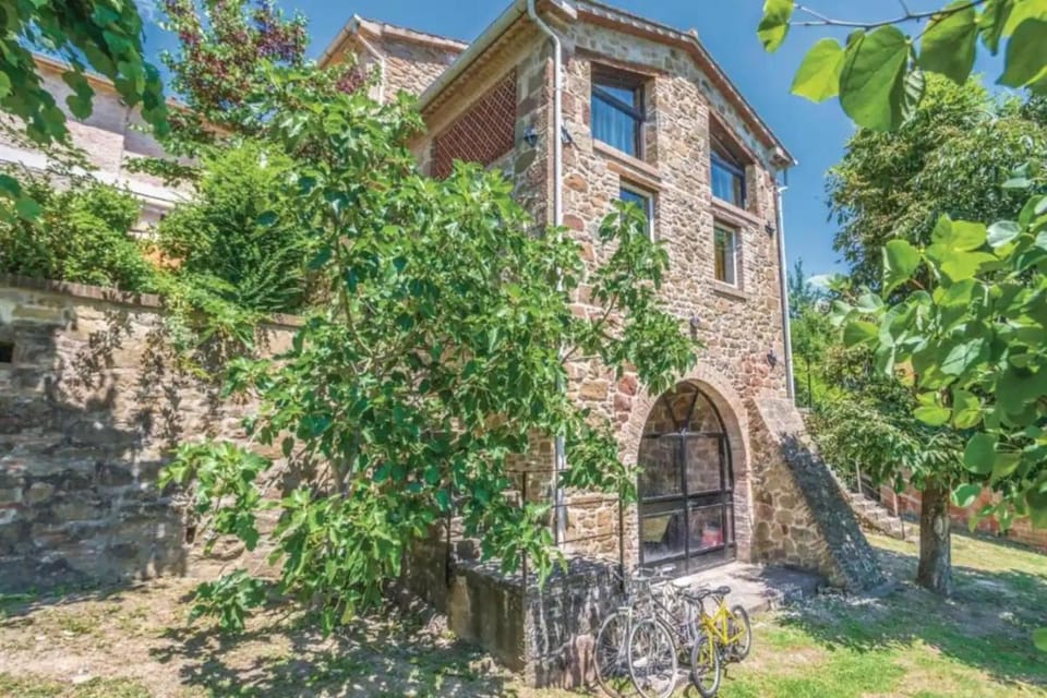 Villa Lucertole by Mmega Villa in Umbria