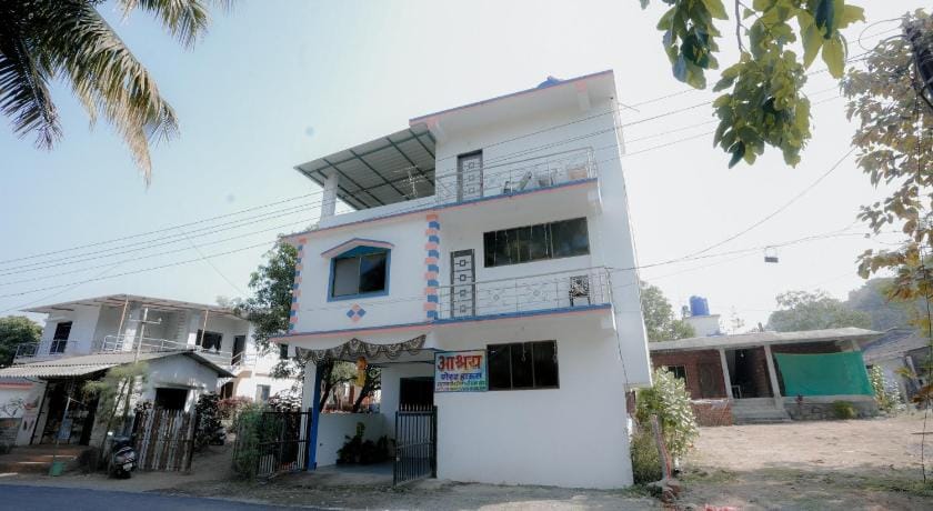 Aashray Guestroom Bed and Breakfast in Maharashtra