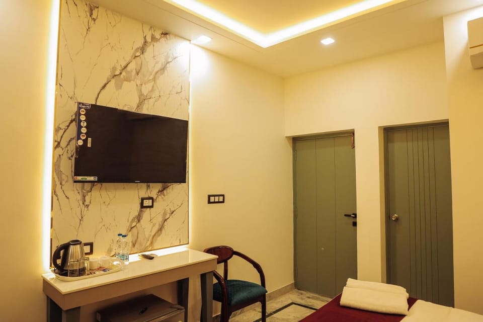 Anirudh Homestay Apartment in Agra