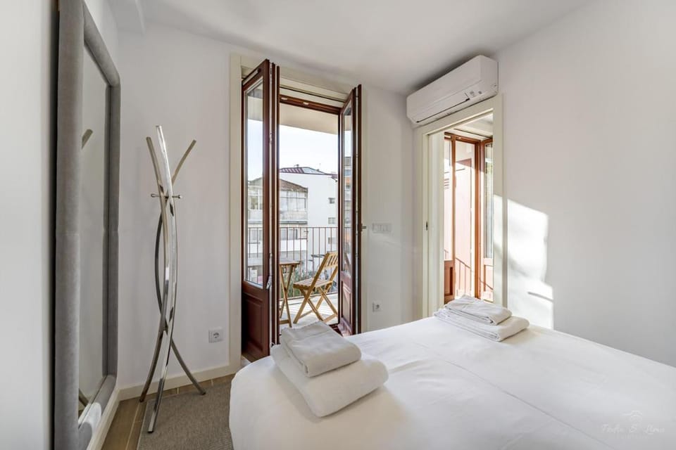 Nomad's Lux - 1BDR The Silent Nest in Bonfim Apartment in Porto