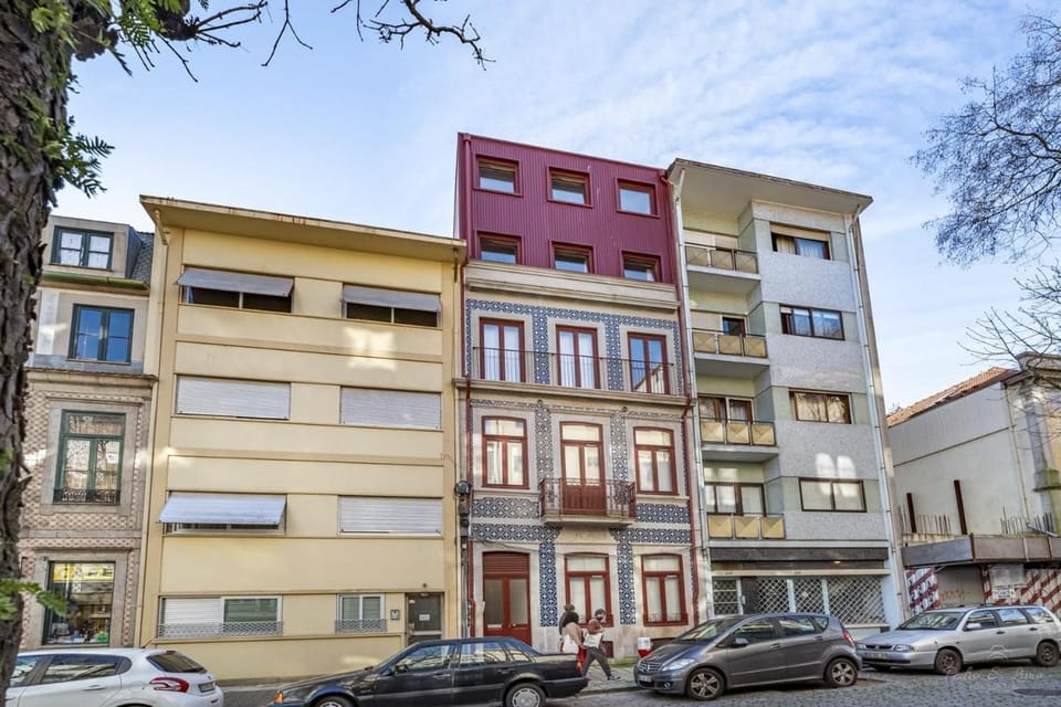 Nomad's Lux - 1BDR The Silent Nest in Bonfim Apartment in Porto