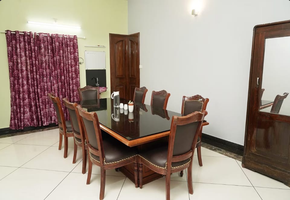 ORANGE VALLEY TOWN RESIDENCY Hotel in Thiruvananthapuram