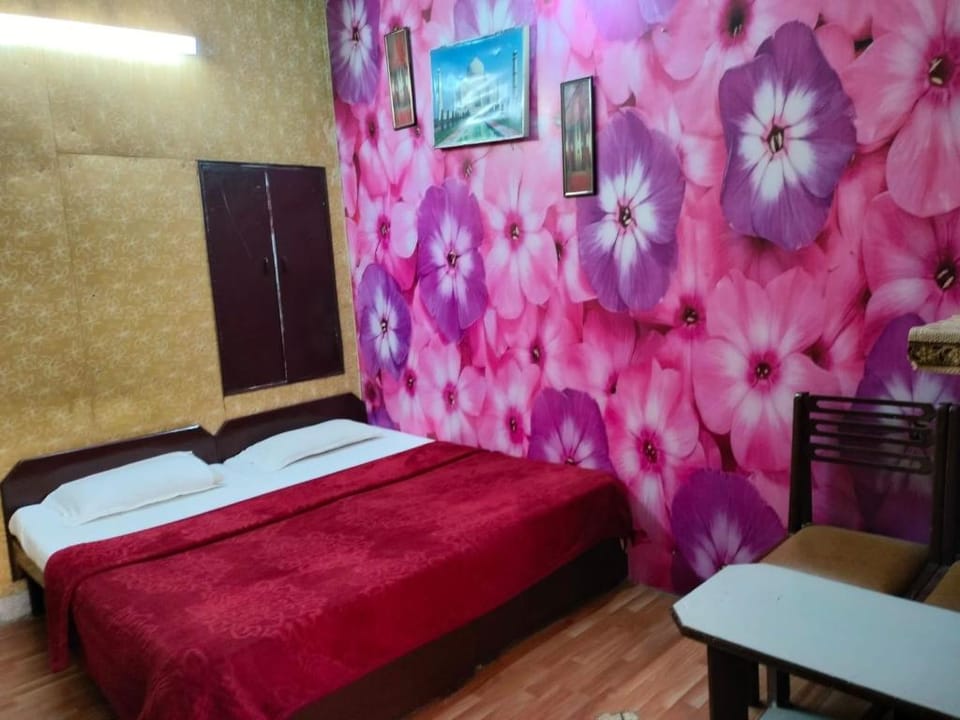 RAJ HOTEL NEAR TAJMAHAL Vacation rental in Agra