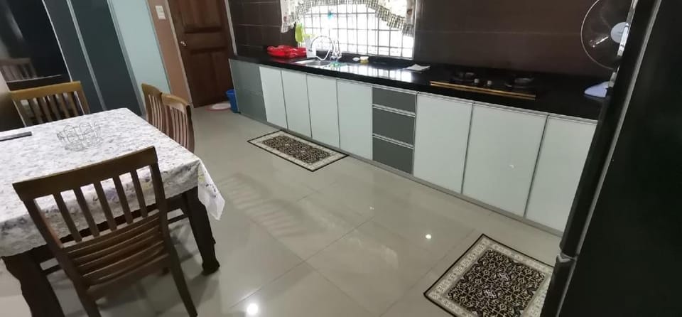 Embun Selasih Homestay Pasir Gudang Vacation rental in Johor