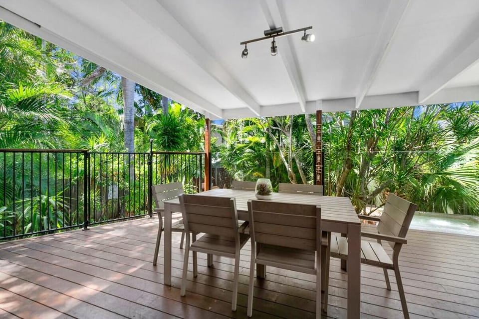 Tranquil & tropical, Sunshine Beach Vacation rental in Noosa Heads