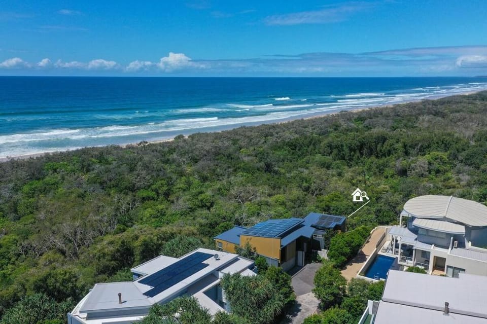 Luxury by the sea, Castaways Beach Vacation rental in Sunshine Coast