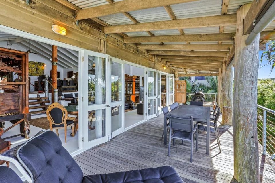 Balinese Beach House, Sunshine Beach Vacation rental in Noosa Heads