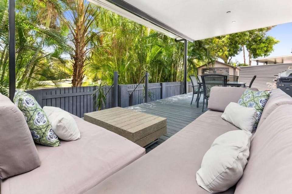 Pet Friendly Oasis By The River, Noosaville Vacation rental in Noosaville