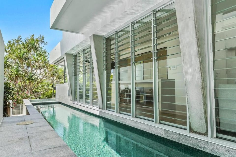 Contemporary in Sunshine Beach Vacation rental in Noosa Heads