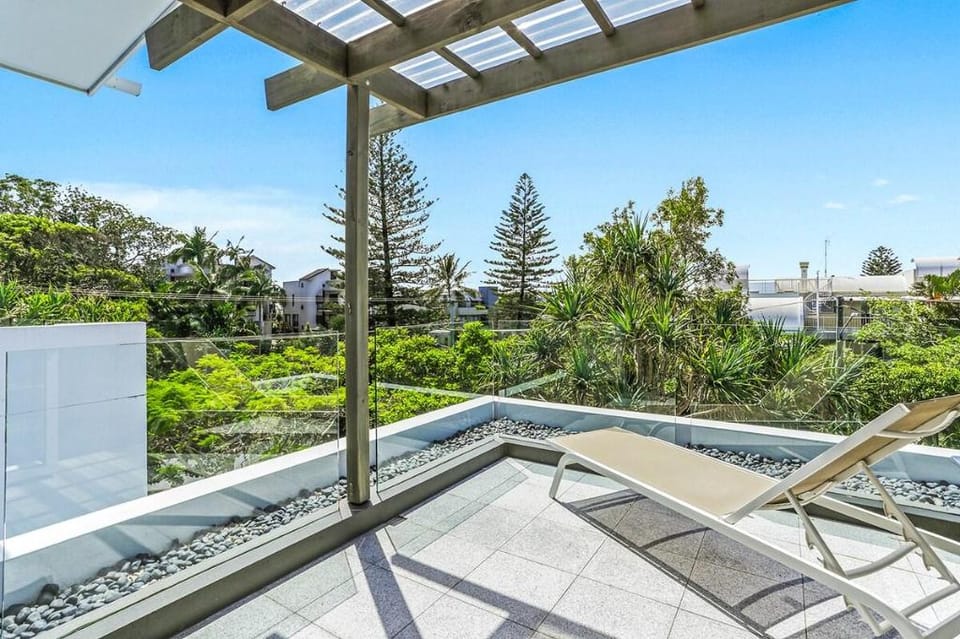 Contemporary in Sunshine Beach Vacation rental in Noosa Heads