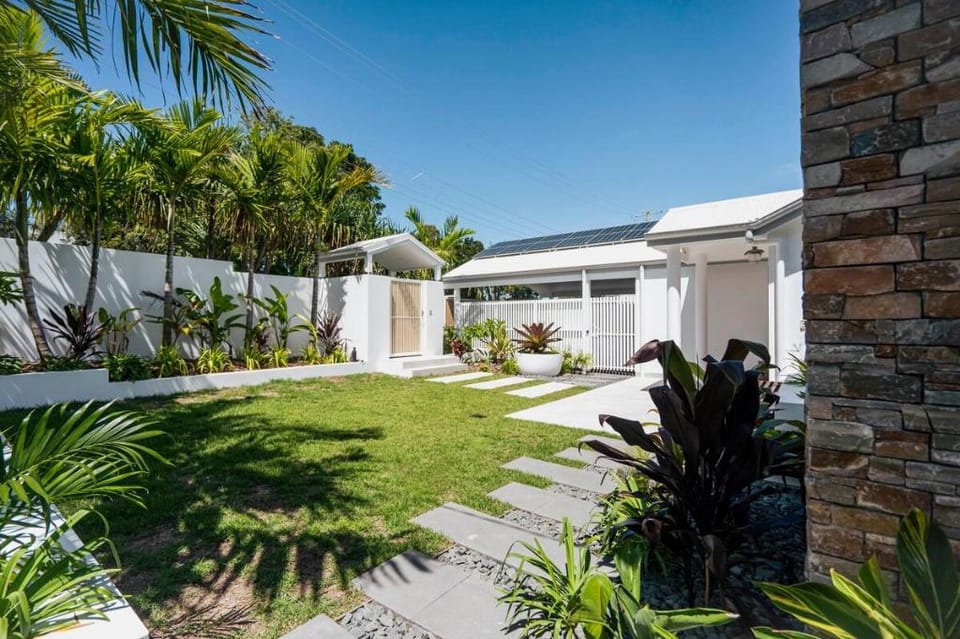 Sunset Lagoon ~ Noosa Luxury with Stunning Views Vacation rental in Noosa Heads