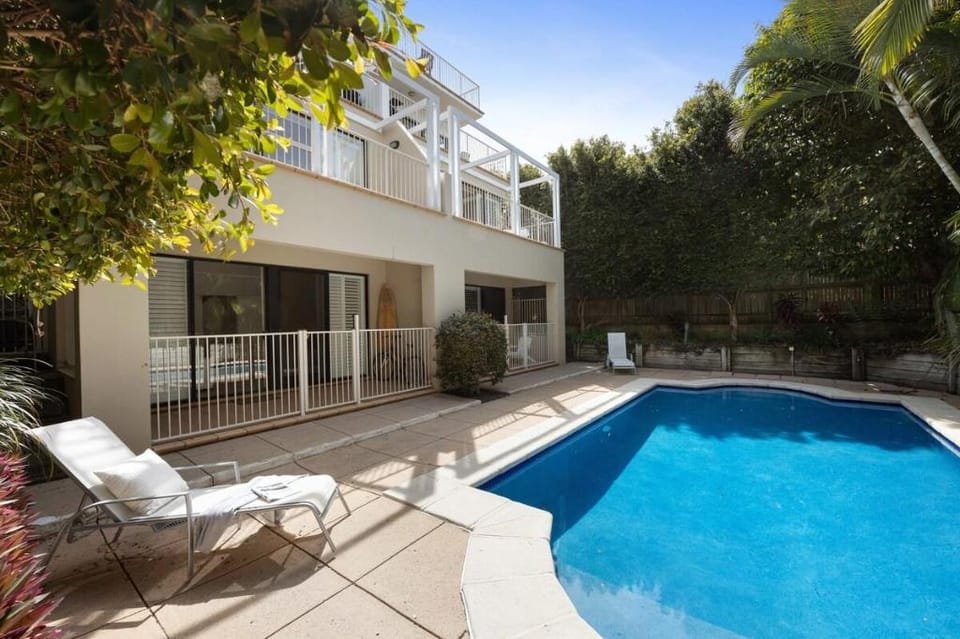Salty Stays on Stevens St ~ Views & Rooftop Deck Vacation rental in Noosa Heads