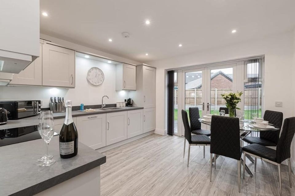 Tannery House | 3 Bedrooms, Parking, Wi-Fi Vacation rental in Borough of Fylde