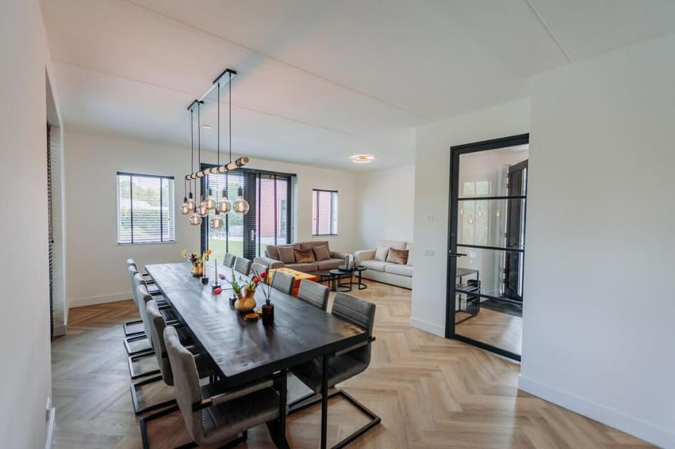 Luxurious Villa Park Amsterdam at Sloterweg 775 Vacation rental in Amsterdam
