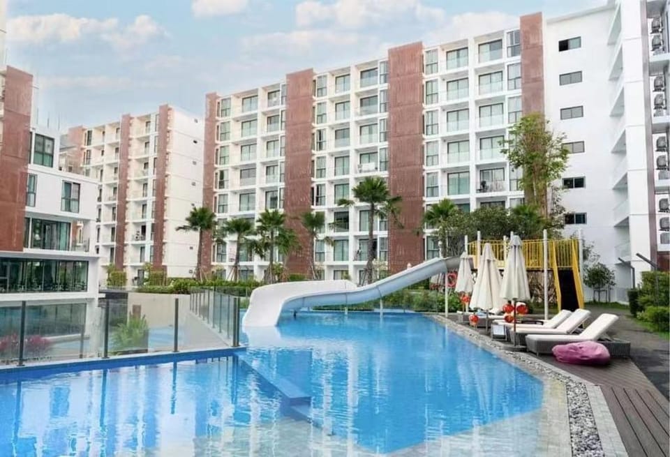 The One Chiang Mai No. 1 Luxury Pool View Resort Condo-D Apartment in Chiang Mai