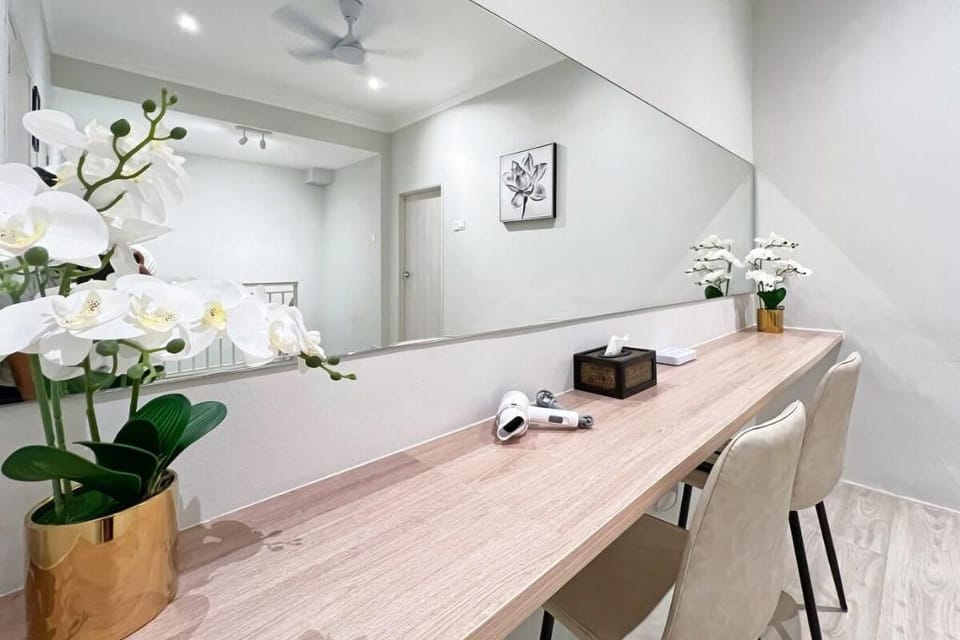 2Storey -Puchong Jaya-4Bedrooms-3Bathrooms - 10PAX Vacation rental in Subang Jaya