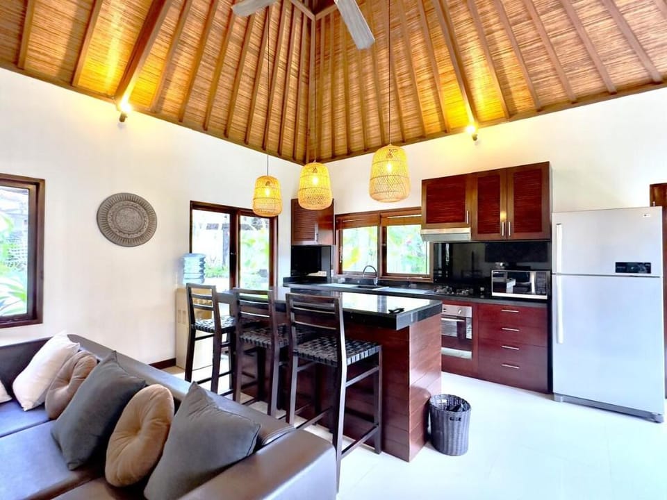 New Cozy 6BD Private Villa with Pool near Seminyak Vacation rental in North Kuta