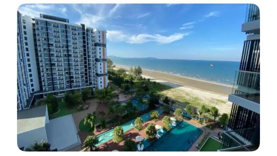 Seaview timurbay 1 queen 1 single room Apartment in Terengganu, Malaysia