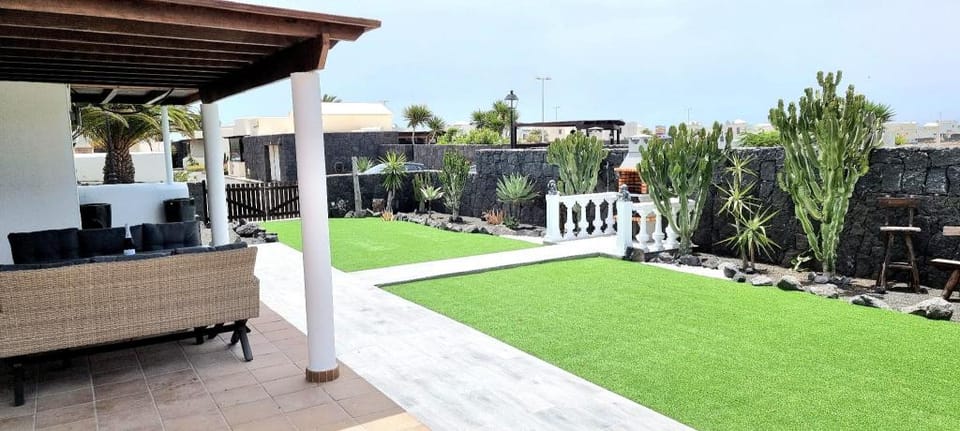 Casa de Nefertiti Villa in Playa Blanca