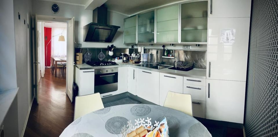 The "S" Place:elegante design ad un passo da tutto Apartment in Genoa