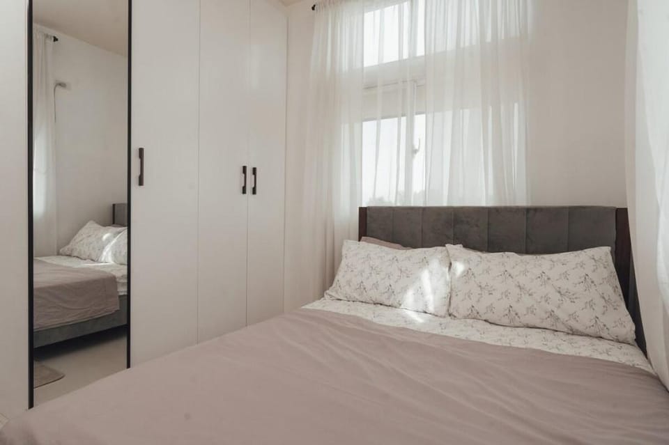 Modern Luxe Condo Unit in Cavite Apartment in Bacoor