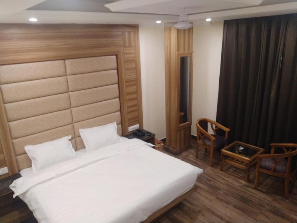 Pinnacle Vesta HomeStay "Breathe in the woods" Vacation rental in Uttarakhand